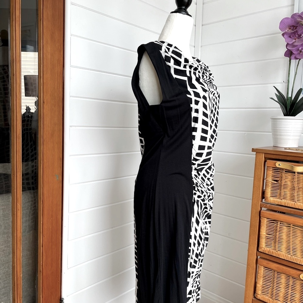 🆕 Point Zero Size XL Black & White geometric design knee-length dress - Picture 6 of 11